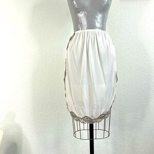 VTG Flair Lace Curved Hem Lay Over Wrap Slip